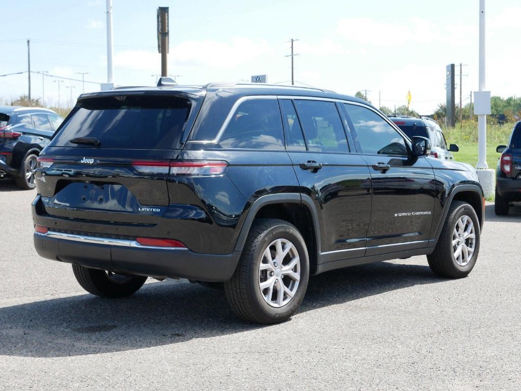 used 2022 Jeep Grand Cherokee car, priced at $31,800