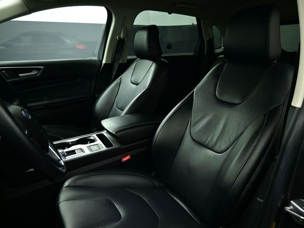 used 2022 Ford Edge car, priced at $27,636