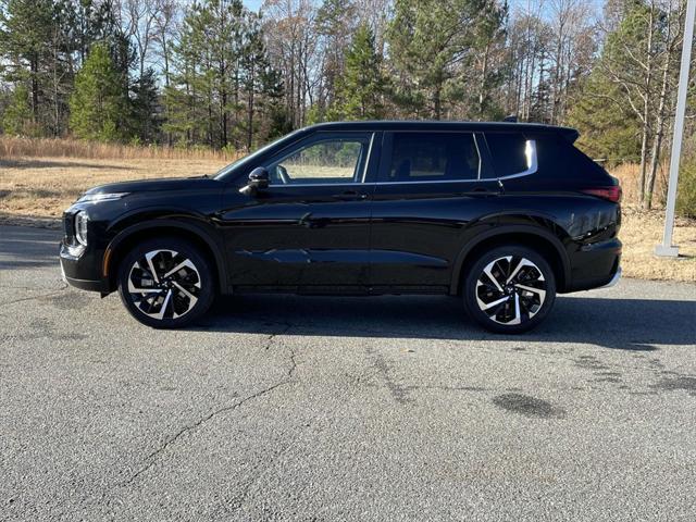 used 2024 Mitsubishi Outlander car, priced at $28,700