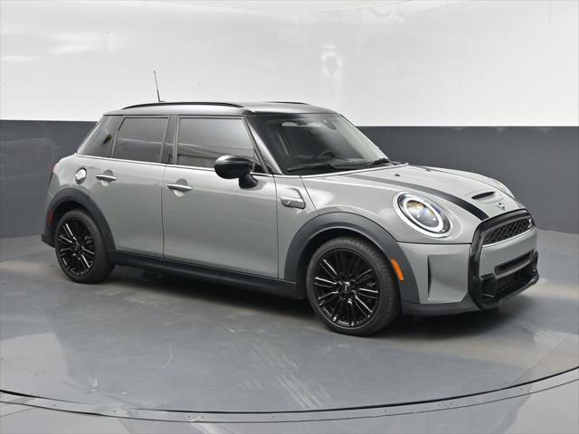used 2023 MINI Hardtop car, priced at $25,694
