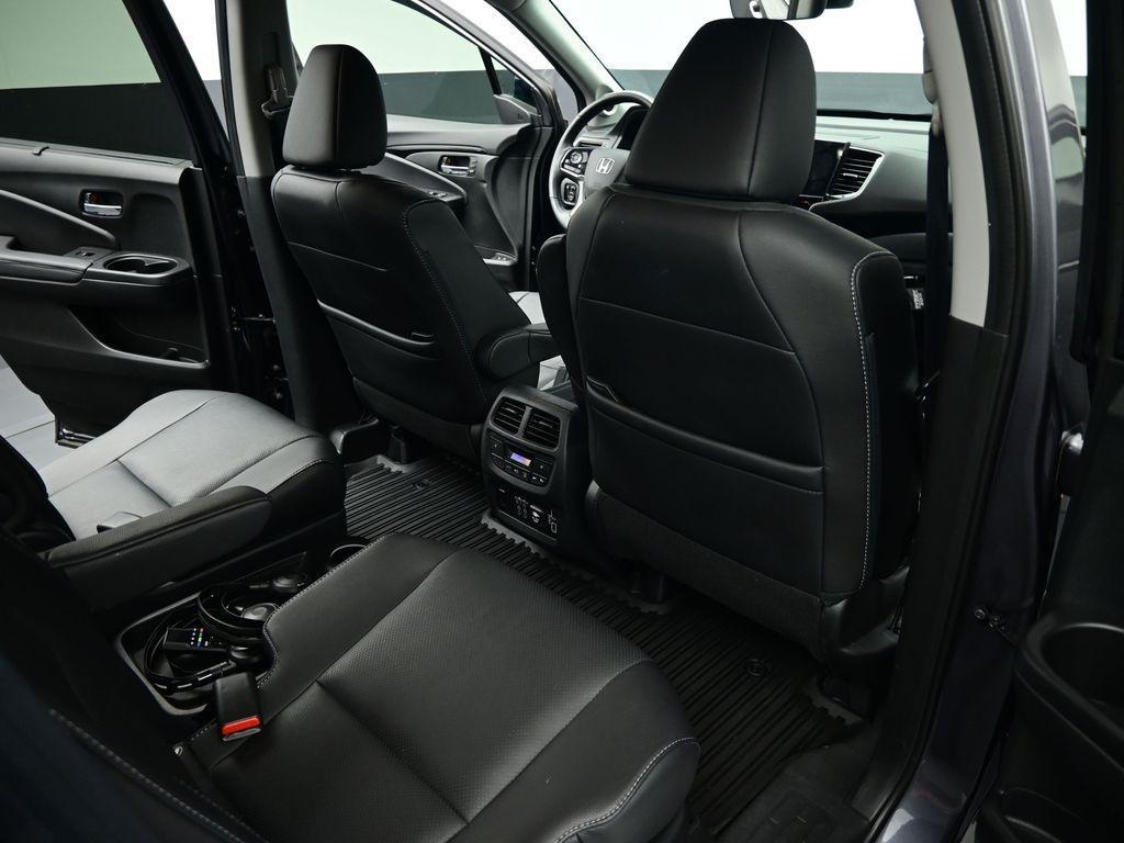 used 2022 Honda Pilot car, priced at $34,577