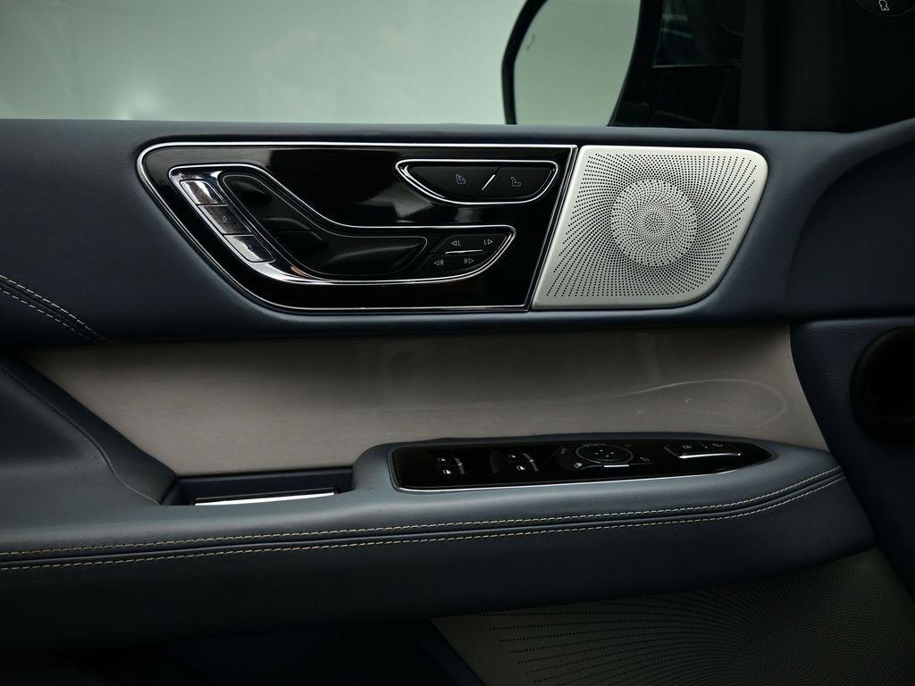 used 2023 Lincoln Navigator car, priced at $64,997