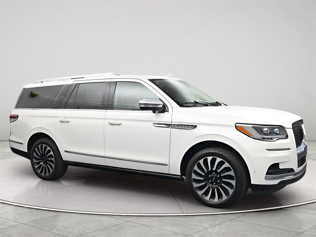 used 2023 Lincoln Navigator car, priced at $60,944