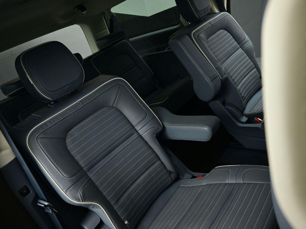 used 2023 Lincoln Navigator car, priced at $64,997