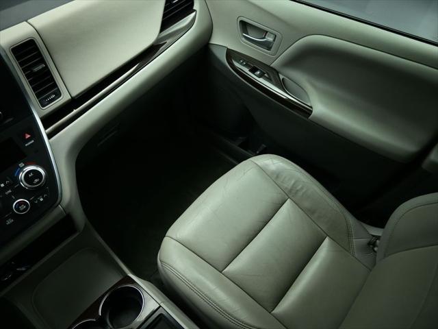 used 2018 Toyota Sienna car, priced at $24,763