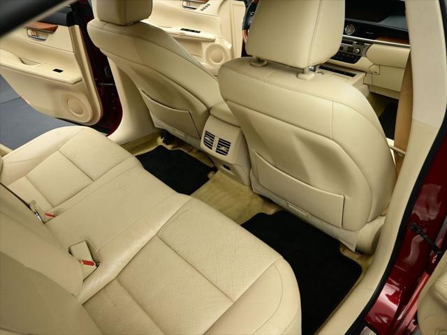 used 2013 Lexus ES 300h car, priced at $11,987