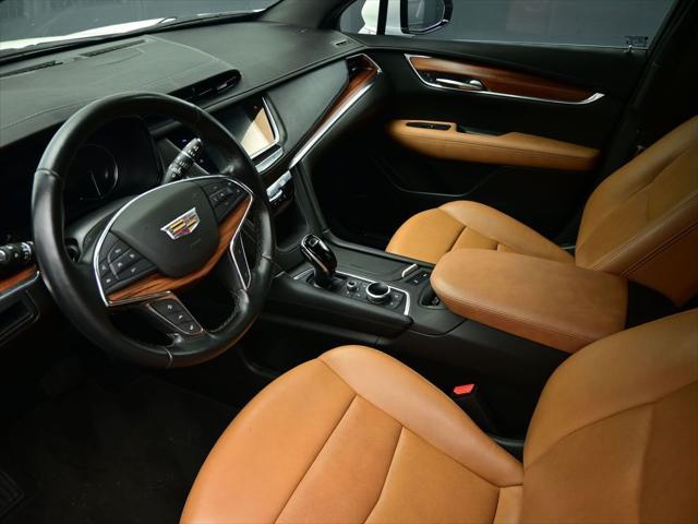 used 2022 Cadillac XT5 car, priced at $30,289