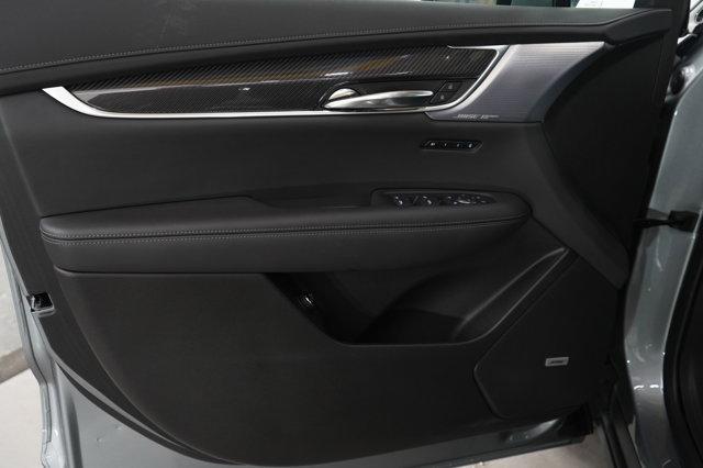 used 2025 Cadillac XT6 car, priced at $58,998