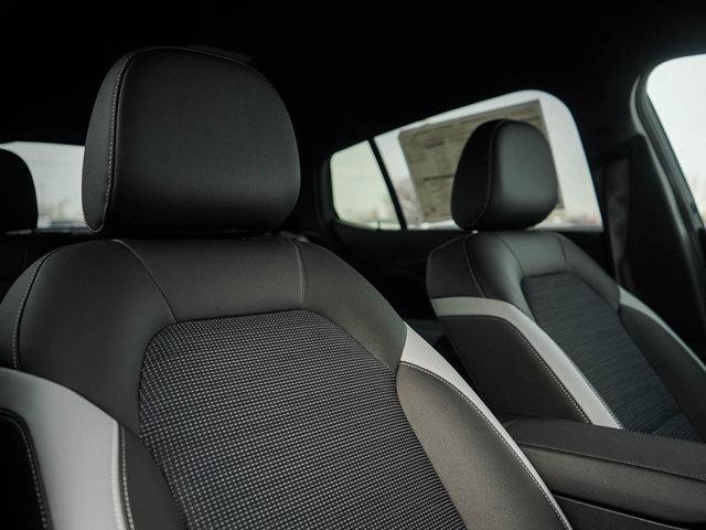 new 2025 Buick Envista car, priced at $25,998