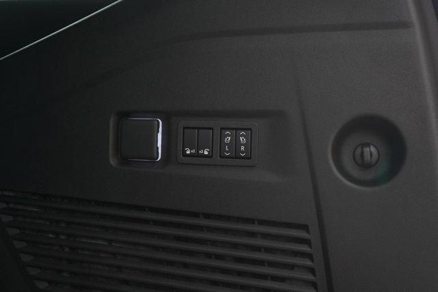 used 2025 GMC Yukon XL car, priced at $95,998