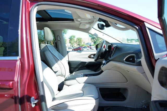 used 2021 Chrysler Pacifica car