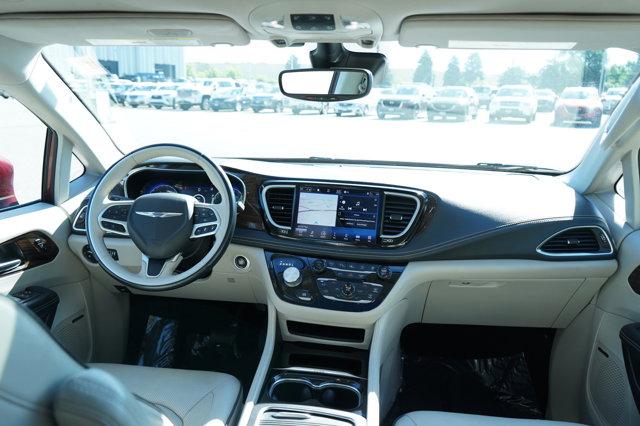 used 2021 Chrysler Pacifica car