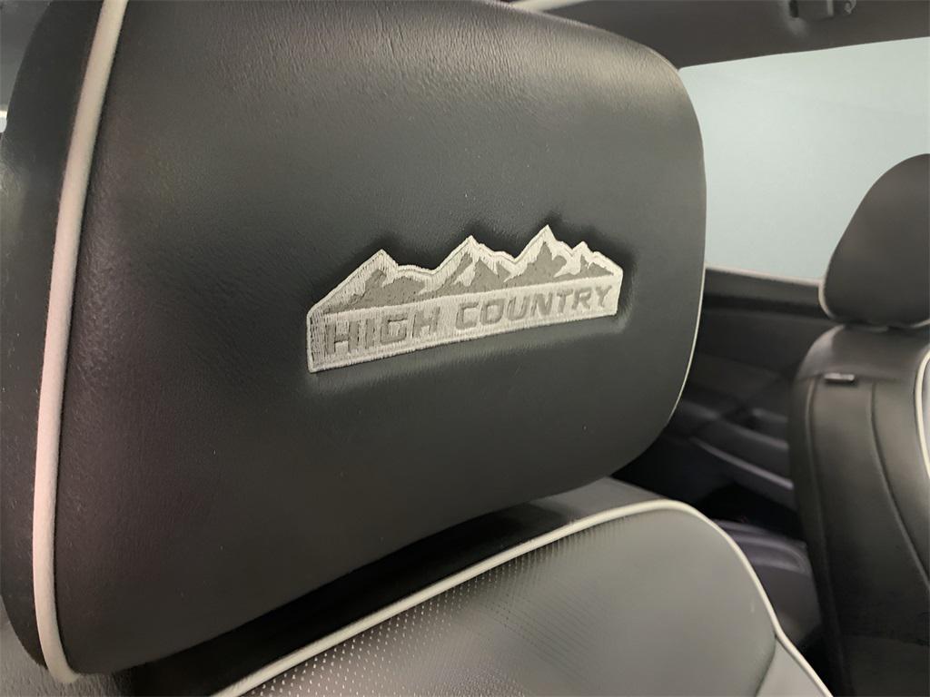 used 2020 Chevrolet Traverse car, priced at $38,900