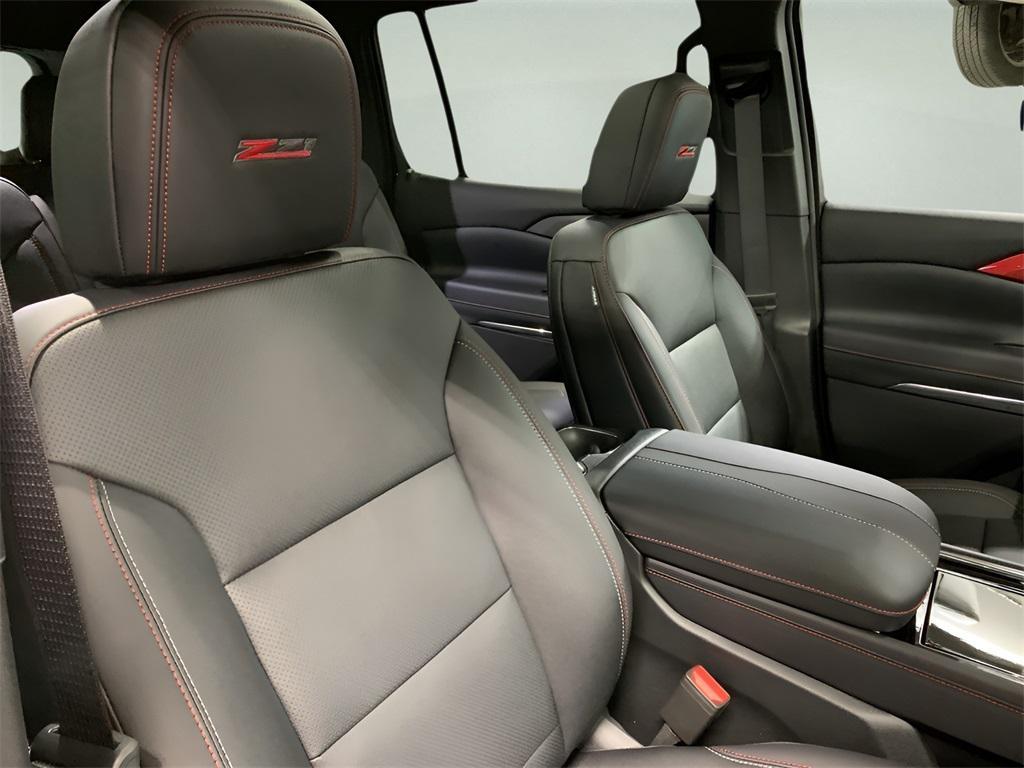 new 2026 Chevrolet Traverse car, priced at $50,395