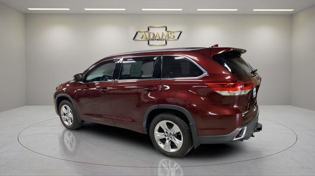 used 2019 Toyota Highlander car, priced at $31,900