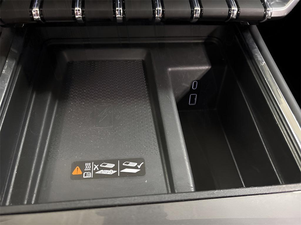used 2025 GMC Acadia car, priced at $34,950