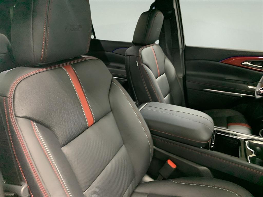 new 2026 Chevrolet Traverse car, priced at $57,400