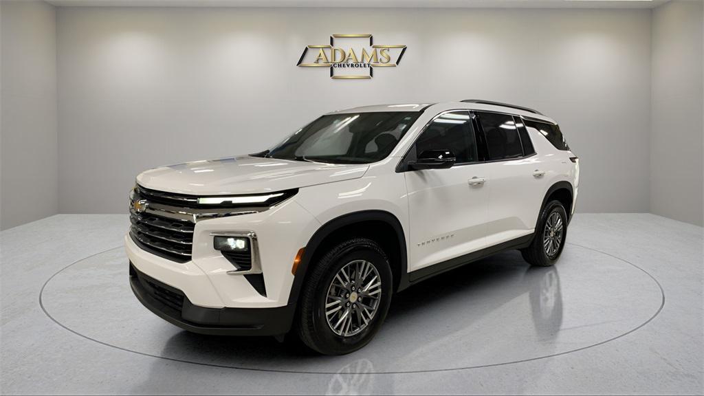 used 2025 Chevrolet Traverse car, priced at $35,988