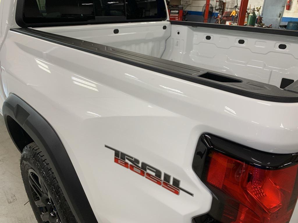 new 2025 Chevrolet Colorado car, priced at $39,088