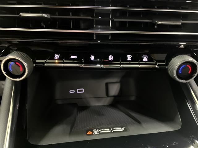 new 2025 Chevrolet Traverse car, priced at $40,300