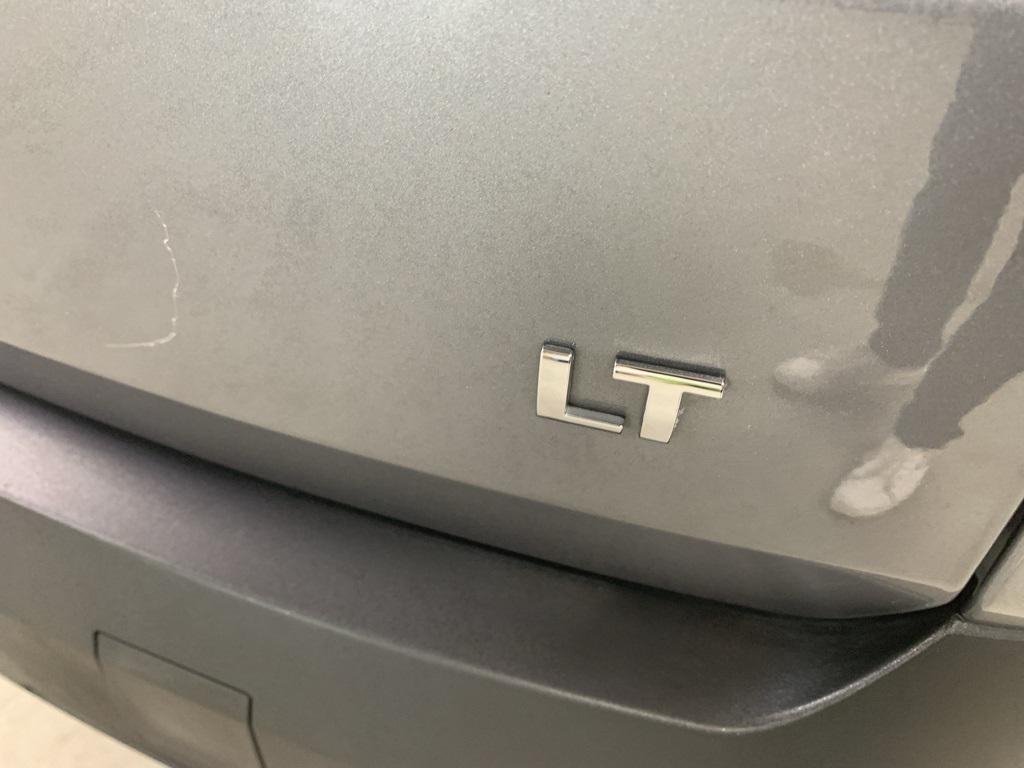 used 2021 Chevrolet Traverse car, priced at $25,885