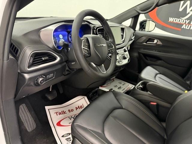 new 2026 Chrysler Pacifica car