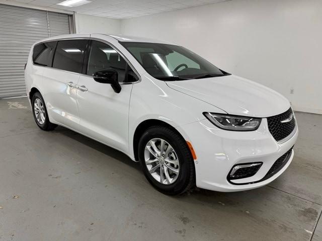 new 2026 Chrysler Pacifica car