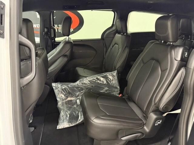 new 2026 Chrysler Pacifica car