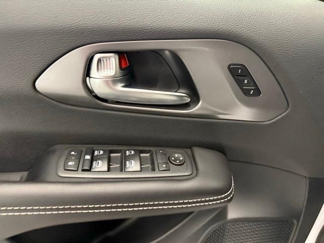 new 2026 Chrysler Pacifica car