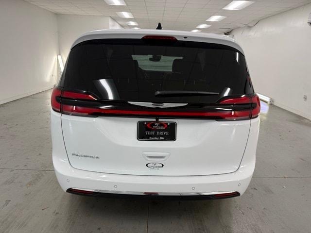 new 2026 Chrysler Pacifica car