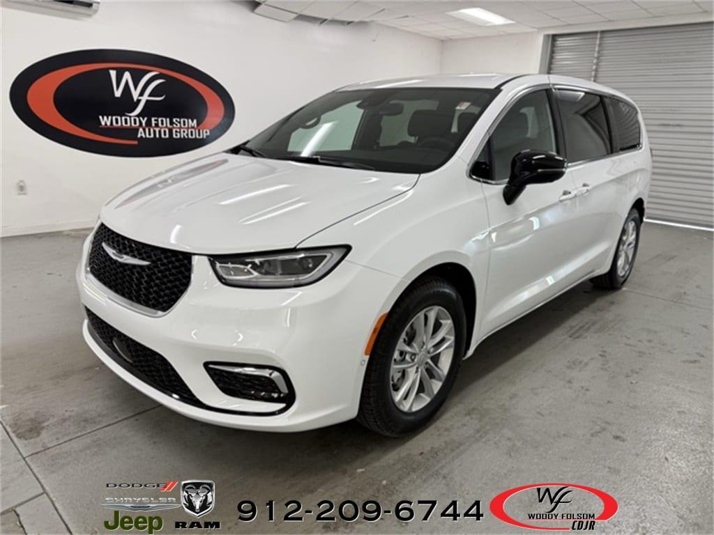 new 2026 Chrysler Pacifica car