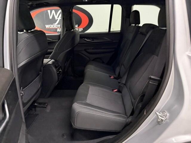 new 2025 Jeep Grand Cherokee car, priced at $37,397