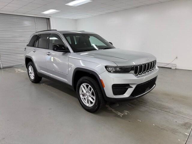 new 2025 Jeep Grand Cherokee car, priced at $38,147