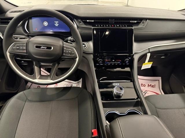 new 2025 Jeep Grand Cherokee car, priced at $38,147