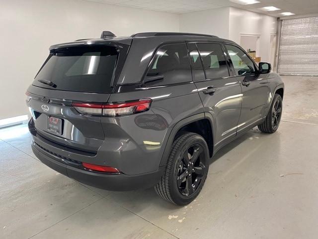 new 2025 Jeep Grand Cherokee car, priced at $43,675