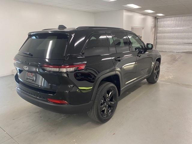 new 2025 Jeep Grand Cherokee car, priced at $46,170