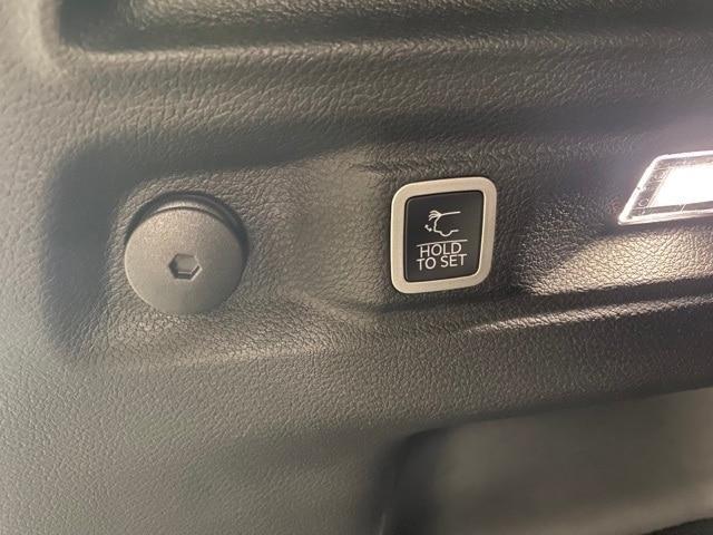 new 2025 Jeep Grand Cherokee L car, priced at $43,609