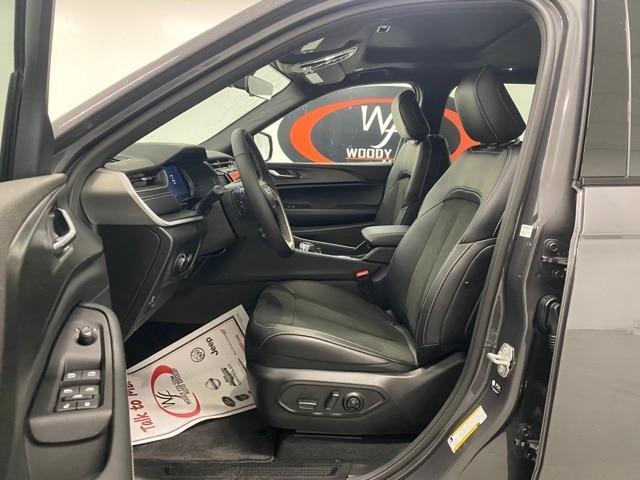 new 2025 Jeep Grand Cherokee L car, priced at $43,609