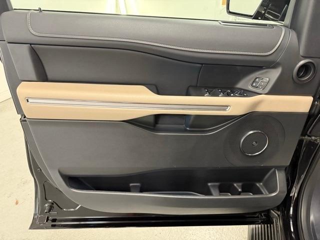 used 2024 Ford Expedition car, priced at $59,879