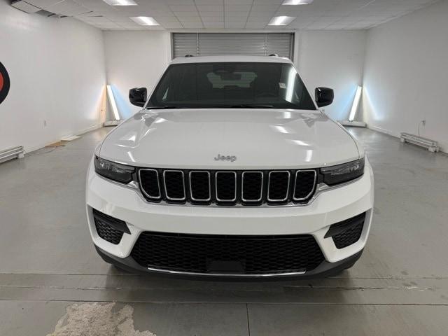 new 2025 Jeep Grand Cherokee car, priced at $41,387