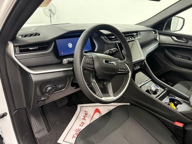 new 2025 Jeep Grand Cherokee car, priced at $41,387