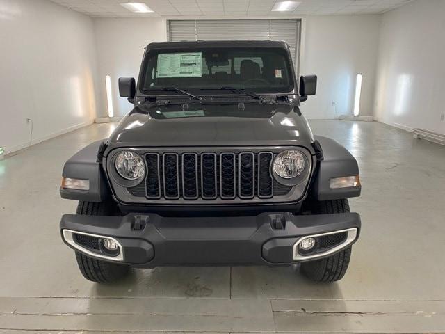 new 2025 Jeep Gladiator car, priced at $46,623