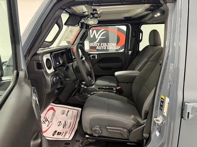 new 2025 Jeep Gladiator car, priced at $50,227
