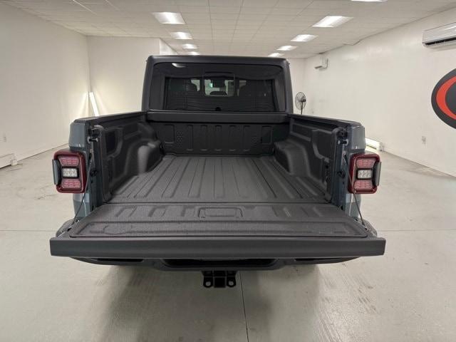 new 2025 Jeep Gladiator car, priced at $50,227