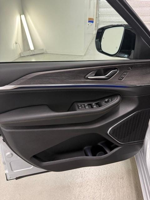 new 2025 Jeep Grand Cherokee car, priced at $59,739