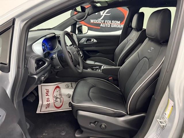 new 2026 Chrysler Pacifica car, priced at $51,107