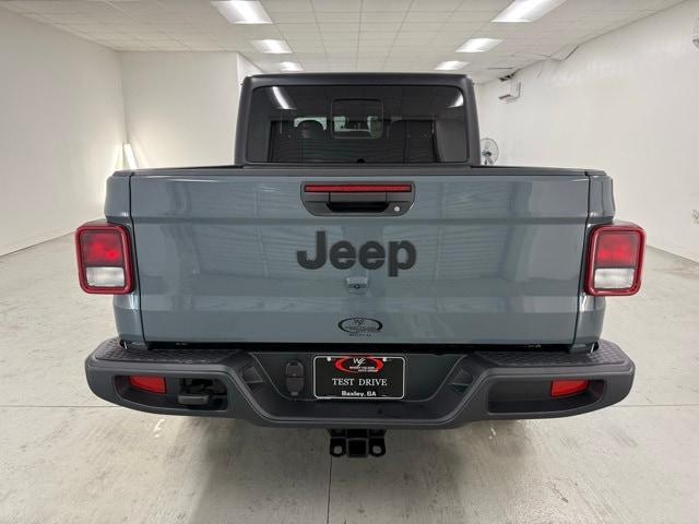 new 2025 Jeep Gladiator car, priced at $44,273