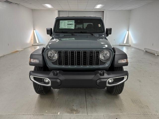 new 2025 Jeep Gladiator car, priced at $44,273