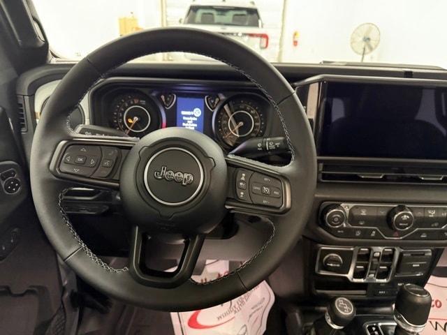 new 2025 Jeep Gladiator car, priced at $44,273