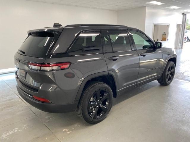 new 2025 Jeep Grand Cherokee car, priced at $46,170